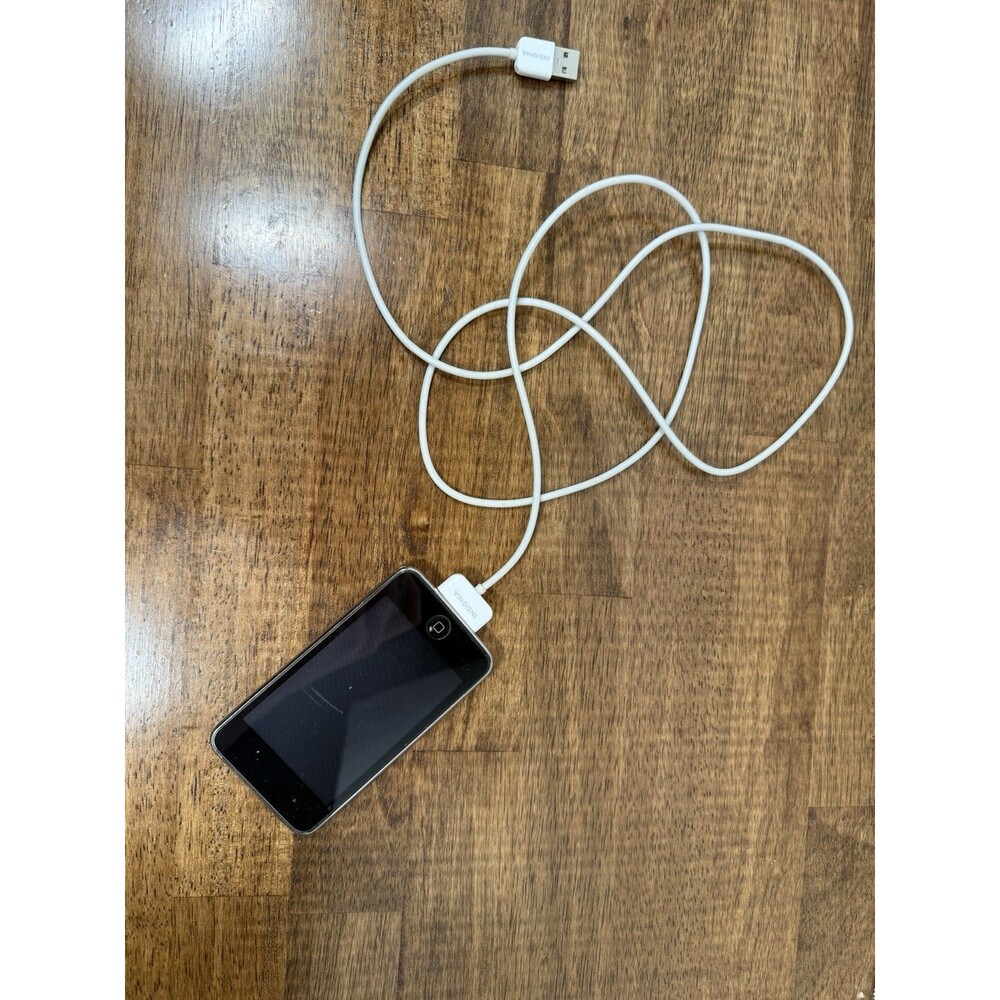 Apple iPod touch A1318 2nd Gen 32GB Black Media Player USB 2.0 Headphone